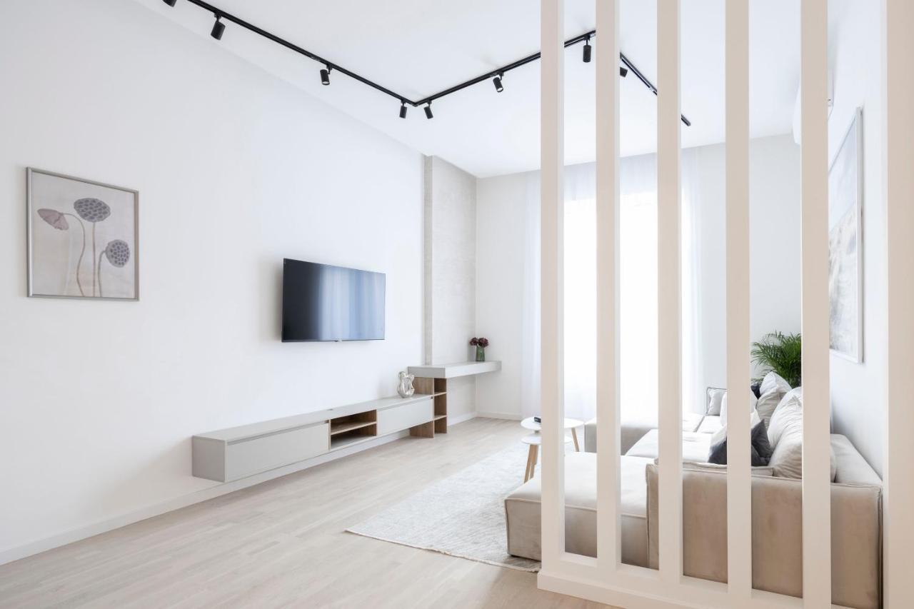 Luxurious & Spacious Central Residence With Balcony Budapest Eksteriør billede