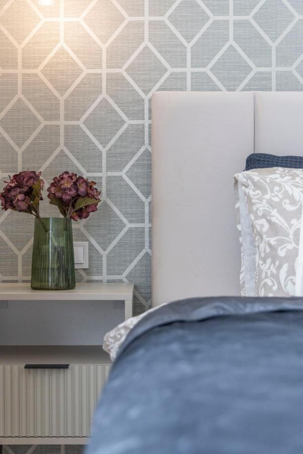 Luxurious & Spacious Central Residence With Balcony Budapest Eksteriør billede