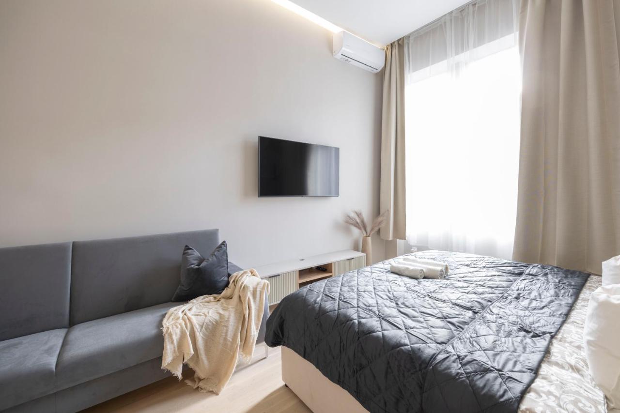 Luxurious & Spacious Central Residence With Balcony Budapest Eksteriør billede