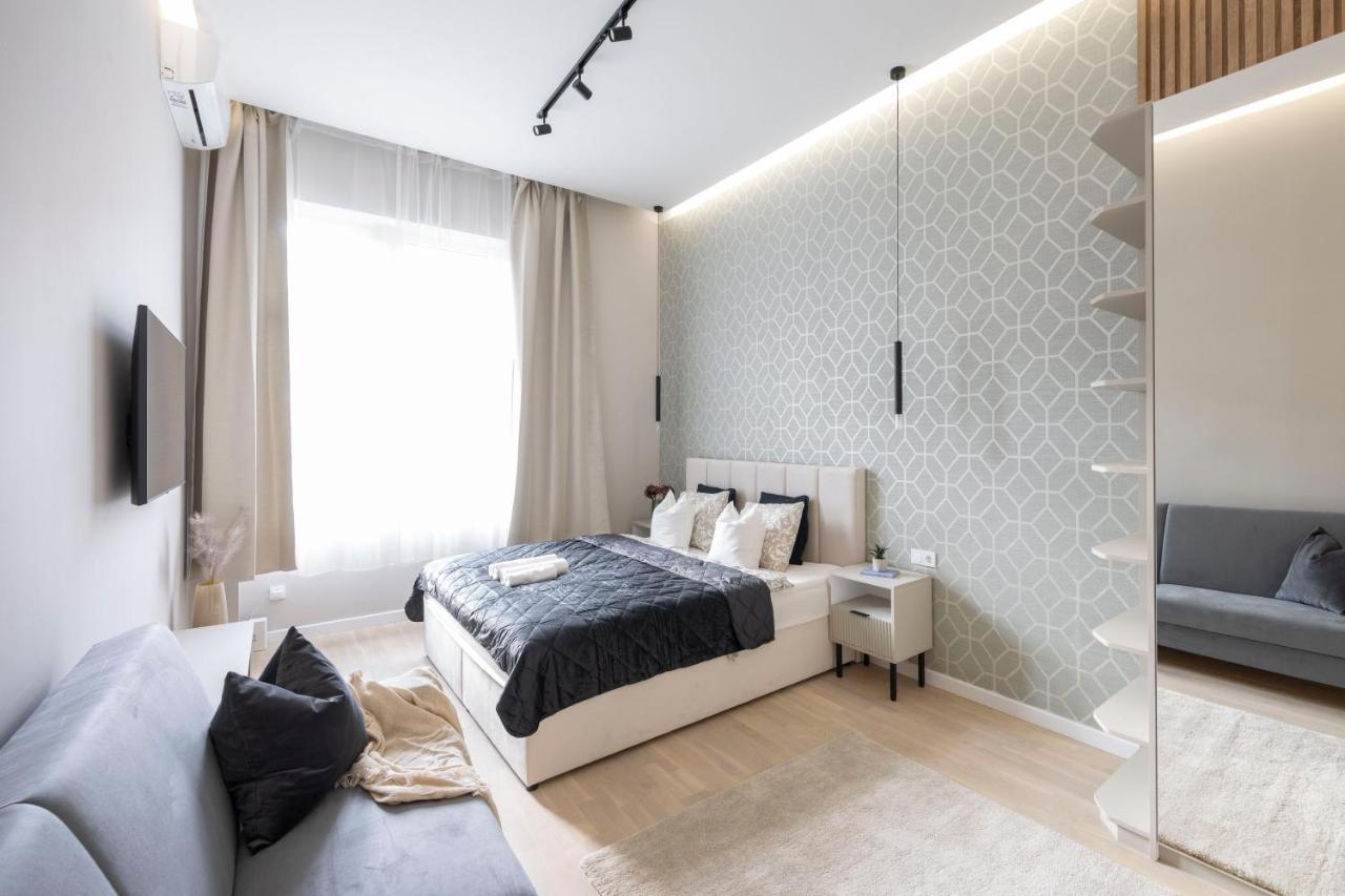 Luxurious & Spacious Central Residence With Balcony Budapest Eksteriør billede