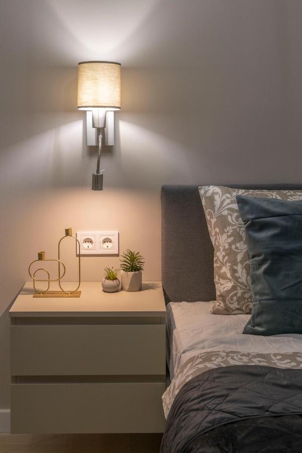 Luxurious & Spacious Central Residence With Balcony Budapest Eksteriør billede