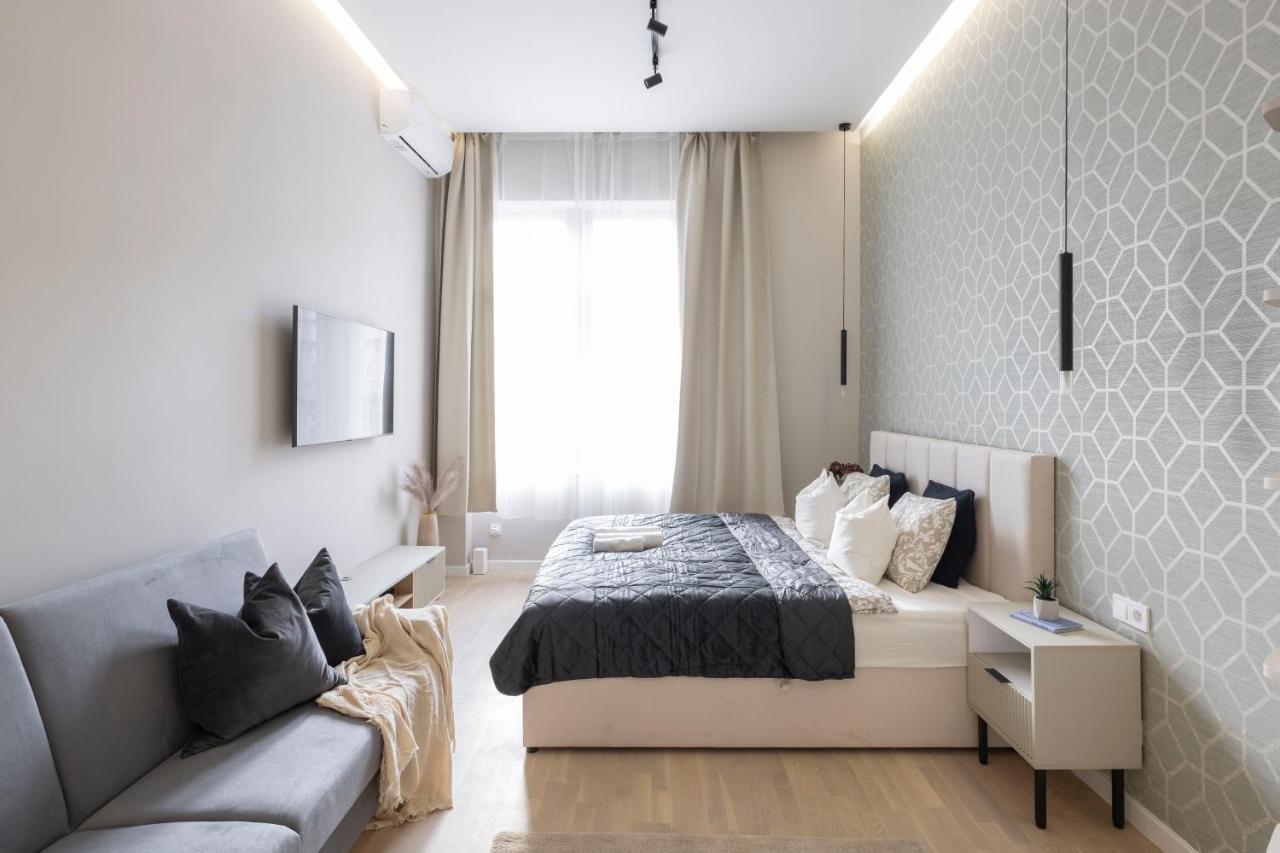 Luxurious & Spacious Central Residence With Balcony Budapest Eksteriør billede